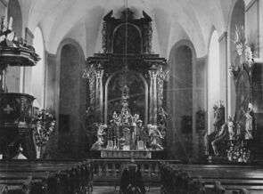 Pfarrkirche innen um 1907